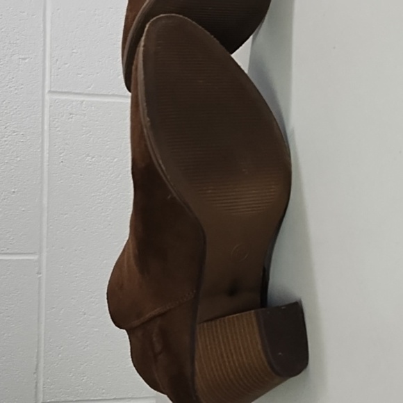 Merona Faux Chocolate Suede Ankle Boots Block Heel 8.5 Side Zip - Picture 7 of 15